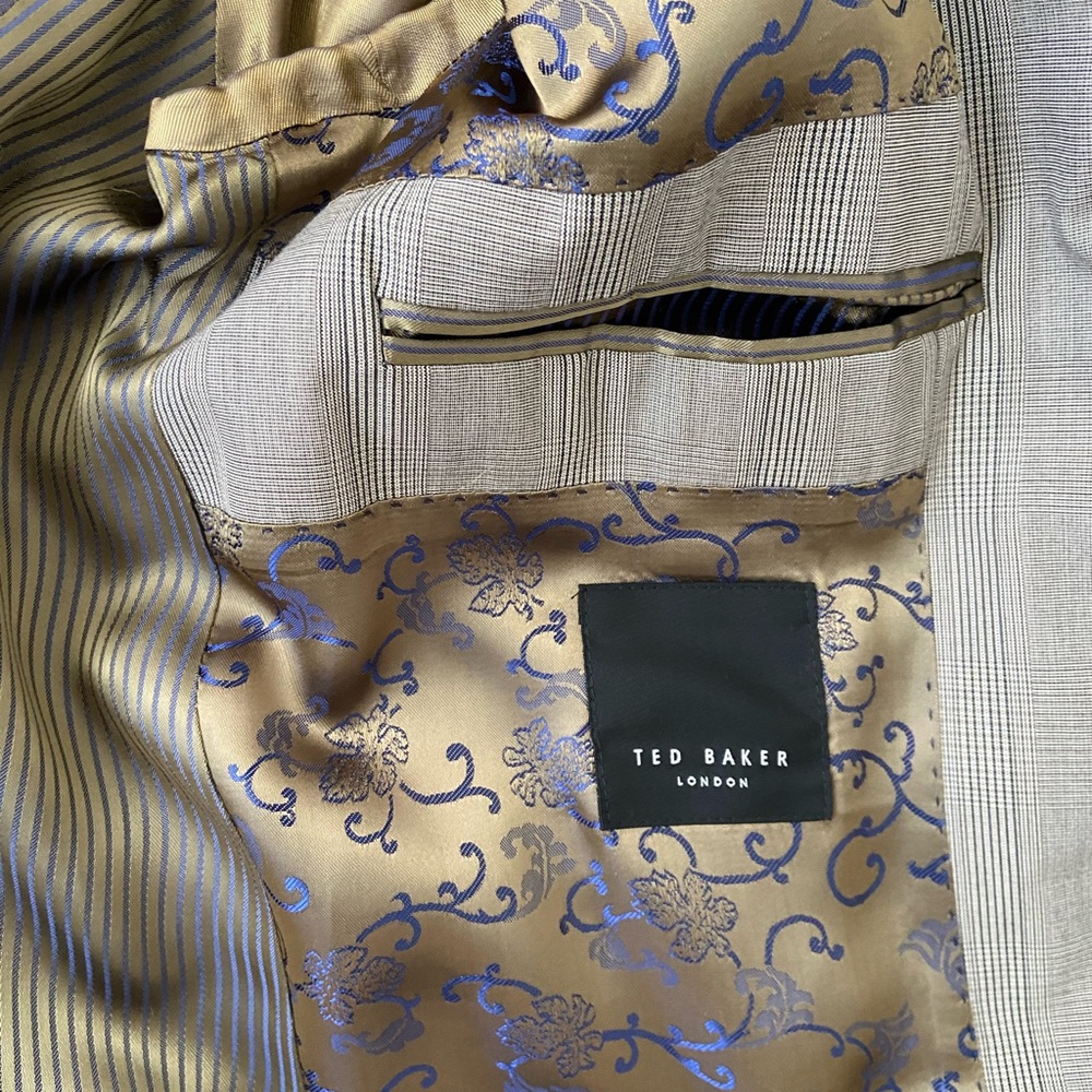 TED BAKER COAT—PRICE REDUCED! - Picture 8 of 10